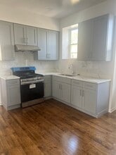 2820 S Short St, Unit 2nd Floor Front in Chicago, IL - Foto de edificio - Building Photo