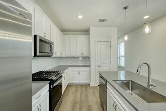 436 Bristlecone Bend in Liberty Hill, TX - Building Photo - Building Photo