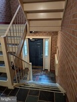 5964 Westchester Park Dr in College Park, MD - Building Photo