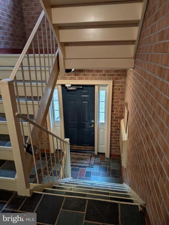 5964 Westchester Park Dr in College Park, MD - Building Photo