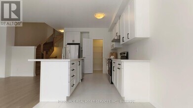 30 Freeman Williams St in Markham, ON - Building Photo - Building Photo