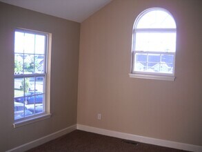 13662 Oak Valley Dr in Platte City, MO - Building Photo - Building Photo