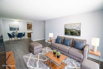 Sandalwood Place in Lethbridge, AB - Building Photo - Building Photo