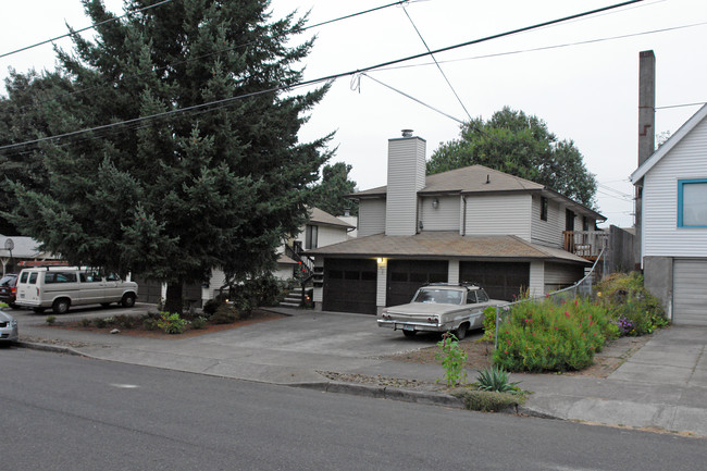 3949-3975 SE Boise St in Portland, OR - Building Photo - Building Photo