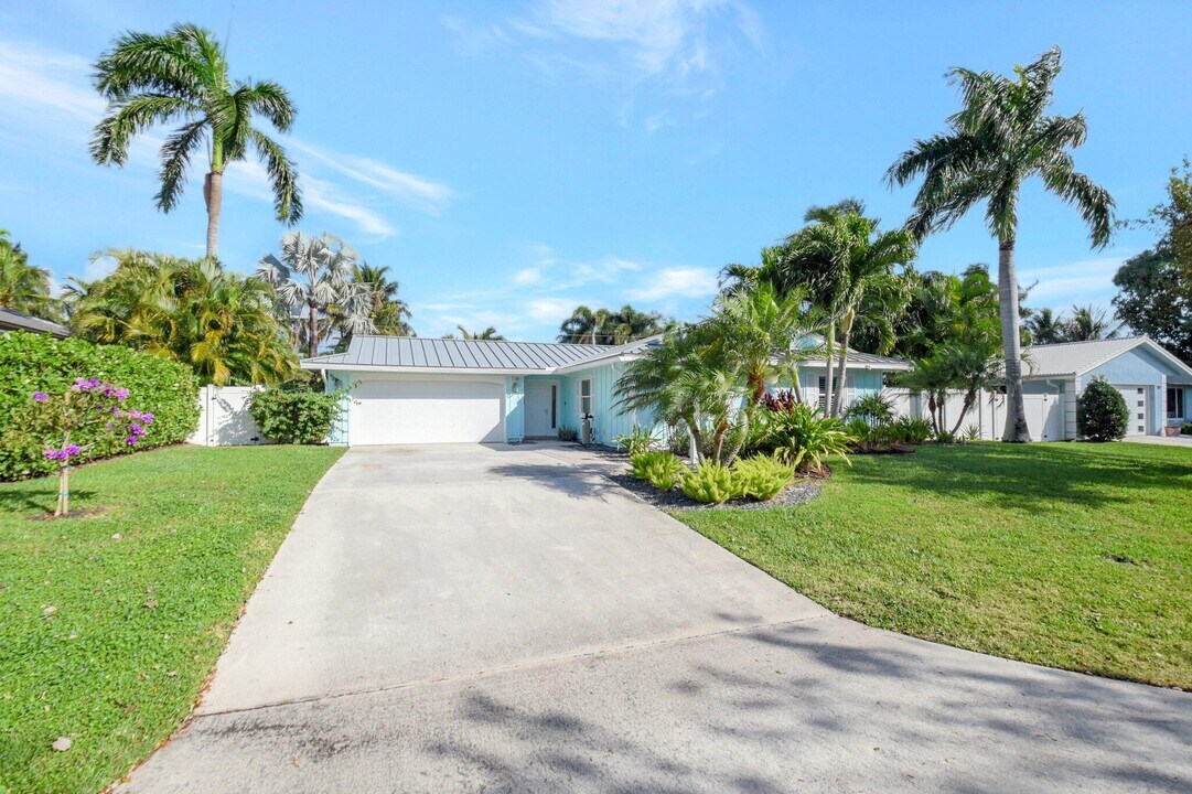 715 Sunshine Dr in Delray Beach, FL - Building Photo