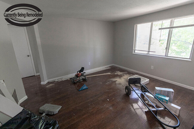 1309 N Golf Blvd in Columbia, MO - Building Photo - Building Photo
