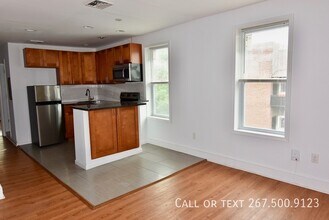 211 S 45th St in Philadelphia, PA - Building Photo - Building Photo