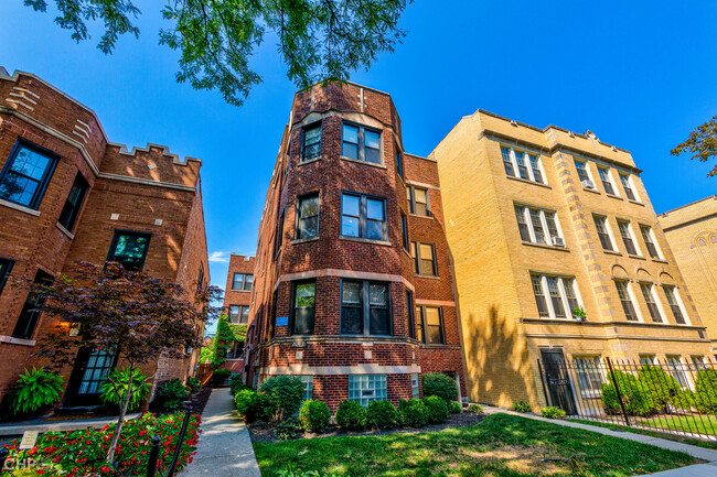 2030-2032 W Berwyn Ave in Chicago, IL - Foto de edificio - Building Photo