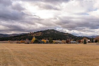 455 Meadow Hills Dr in Kalispell, MT - Building Photo - Building Photo