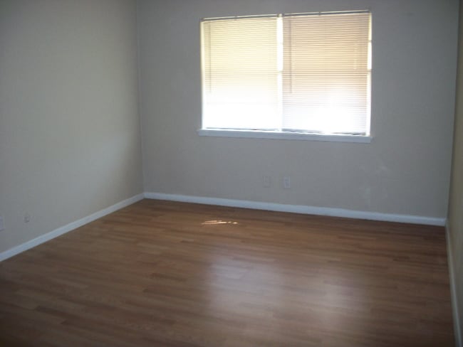 1301 Ric Williamson Memorial Hwy in Weatherford, TX - Building Photo - Building Photo