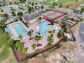 1310 Oakcrest Ct in Davenport, FL - Building Photo - Building Photo