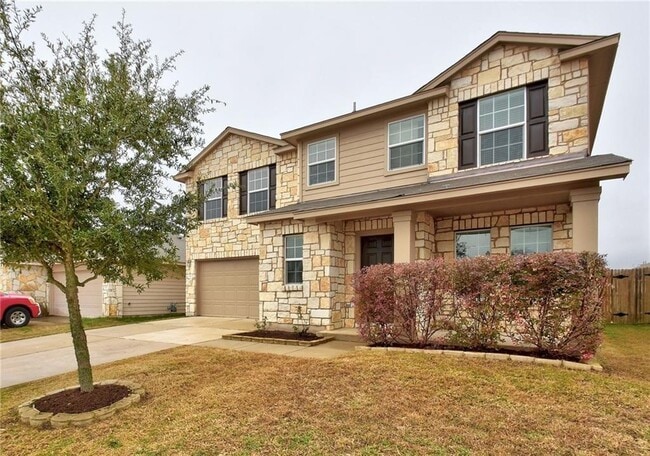 property at 476 Nottingham Loop