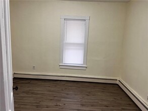 69 N Montgomery St in Walden, NY - Building Photo - Building Photo