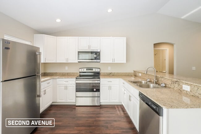 13731 SW 40th Cir in Ocala, FL - Foto de edificio - Building Photo