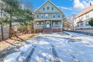 49 Phillips Ave, Unit 3 in Norwood, MA - Building Photo