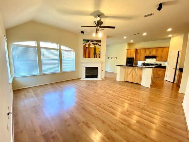 1420 Hudspeth Dr in Carrollton, TX - Building Photo - Building Photo