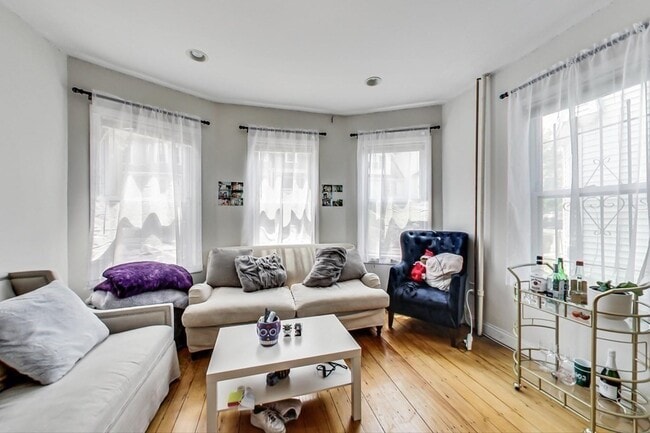 45 Hillside St, Unit 2 in Boston, MA - Building Photo - Building Photo