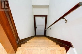 18 Golfdale Rd in Toronto, ON - Building Photo - Building Photo