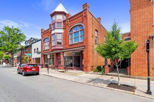 52 York St in Gettysburg, PA - Building Photo