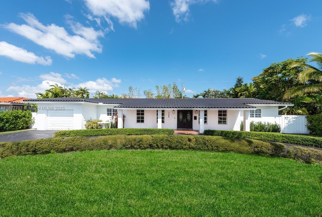 1245 NE 85th St in Miami, FL - Building Photo