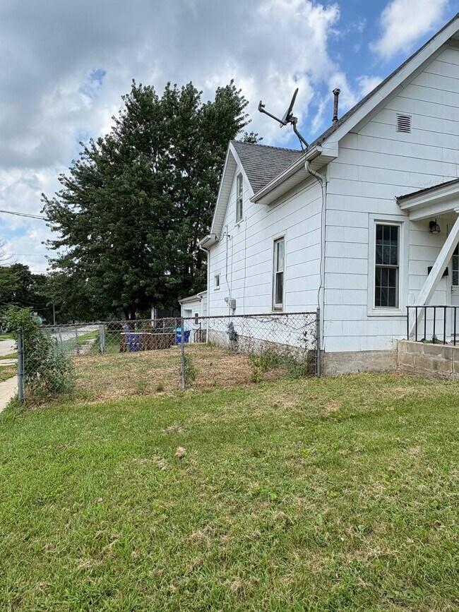 42 6th Ave SE in Oelwein, IA - Building Photo - Building Photo
