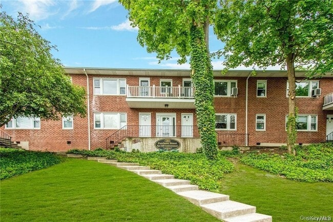 property at 184 Purchase St