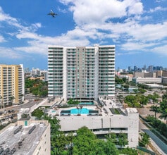 The Skylar in Miami, FL - Building Photo - Building Photo