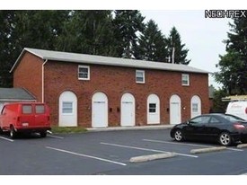 140 6th Dr SE in New Philadelphia, OH - Building Photo