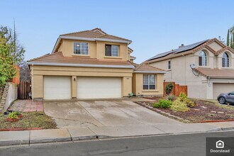 2032 Crater Peak Way in Antioch, CA - Foto de edificio - Building Photo