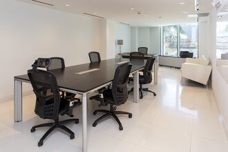 900-990 Biscayne Blvd in Miami, FL - Foto de edificio - Building Photo