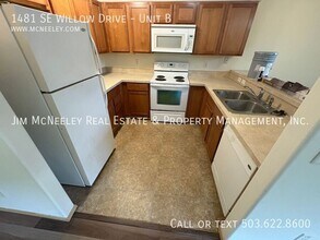 1481 SE Willow Dr in Warrenton, OR - Building Photo - Building Photo