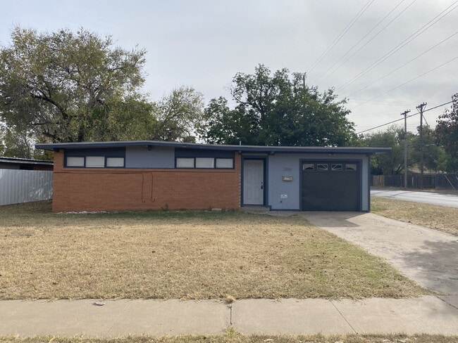 property at 2517 47th St