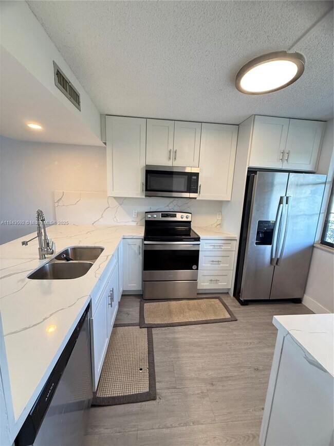 property at 1508 Whitehall Dr