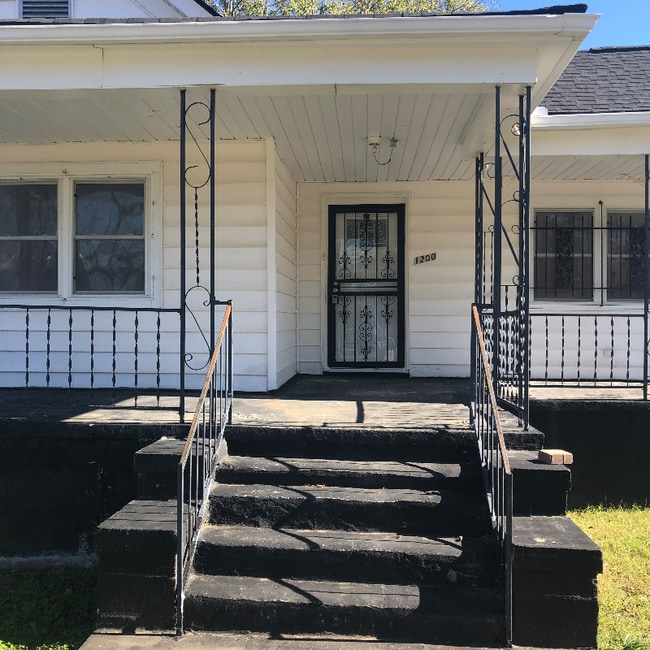 property at 1200 N Orchard Knob Ave