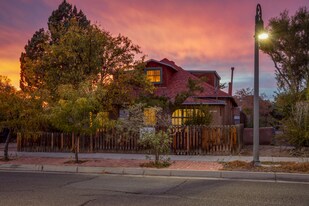 707 12th St SW, Unit 707B in Albuquerque, NM - Building Photo