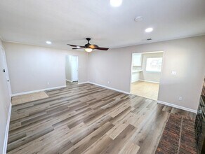 35 Solar St in Mary Esther, FL - Building Photo - Building Photo