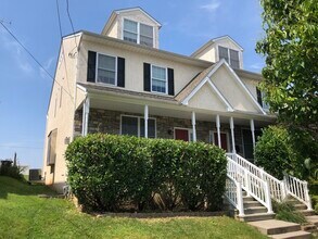 225 W 5th Ave in Conshohocken, PA - Building Photo - Building Photo