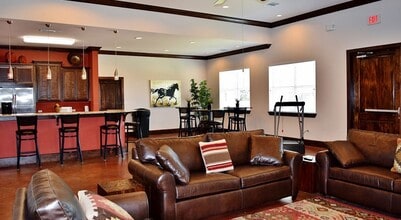 Bailey Square in Cuero, TX - Building Photo - Building Photo