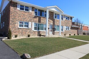 14475 Jefferson Ave, Unit 1N in Orland Park, IL - Building Photo