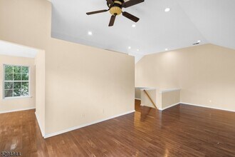 77 Williamson Ct in Bridgewater, NJ - Building Photo - Building Photo