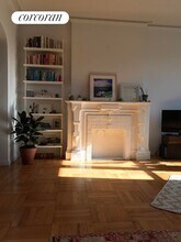 131 1/2 Noble St in Brooklyn, NY - Building Photo - Building Photo