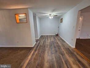 212 Allendale Dr in Morrisville, PA - Building Photo - Building Photo