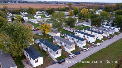 731 Holmes Dr in Bay City, MI - Building Photo - Building Photo