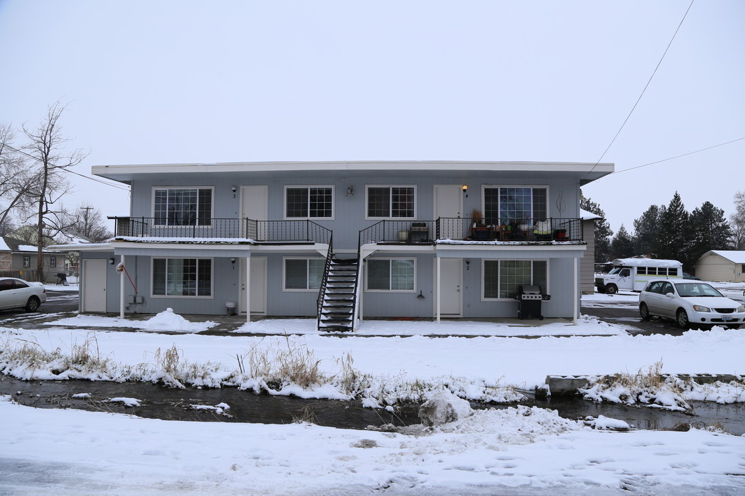 Puff lane 4 Plex in College Place, WA - Building Photo