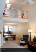 2212 Salvia Ln in Hudson, WI - Foto de edificio - Building Photo