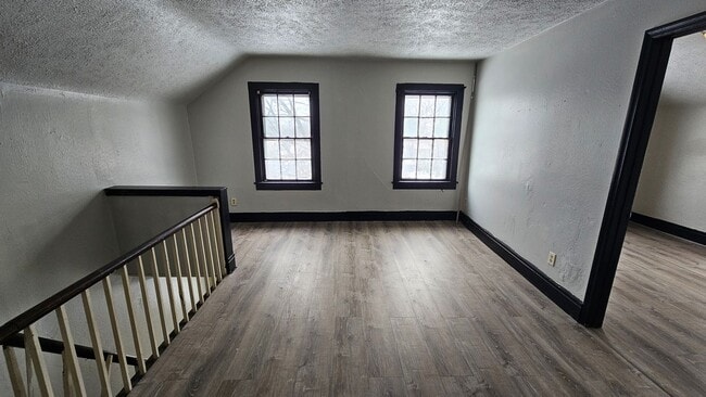 property at 118-118.5-1185 Wood St