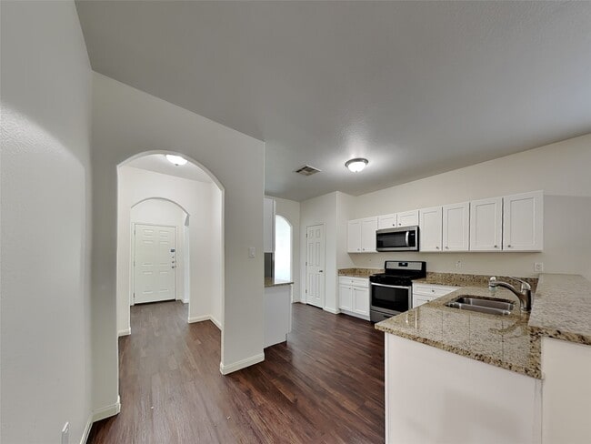 2037 Vanamen Ct in Conroe, TX - Building Photo - Building Photo