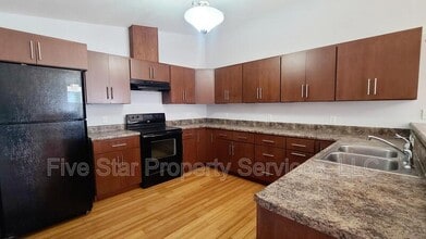 1406 School House Ln in Chatham, IL - Building Photo - Building Photo