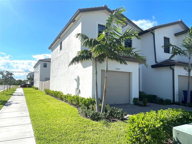 23420 SW 131st Ave in Homestead, FL - Foto de edificio - Building Photo