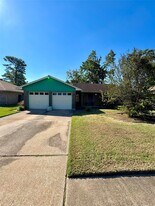 8418 Claiborne St in Houston, TX - Building Photo